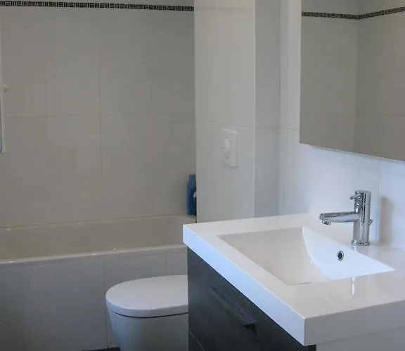 La Maison Bastide לינה וארוחת בוקר 4*