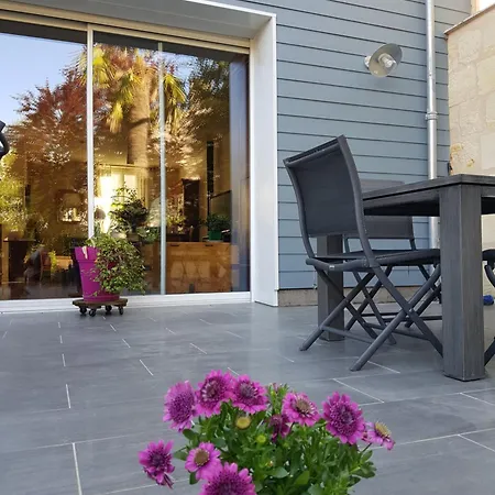 La Maison Bastide לינה וארוחת בוקר 4*