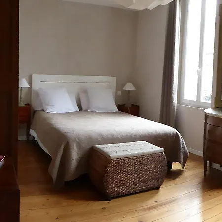 La Maison Bastide לינה וארוחת בוקר 4*