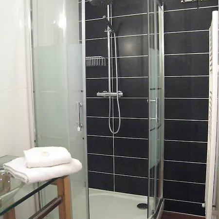 לינה וארוחת בוקר La Maison Bastide 4*