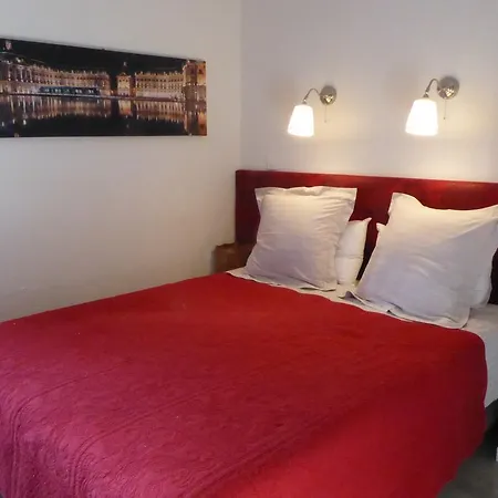 לינה וארוחת בוקר La Maison Bastide 4*